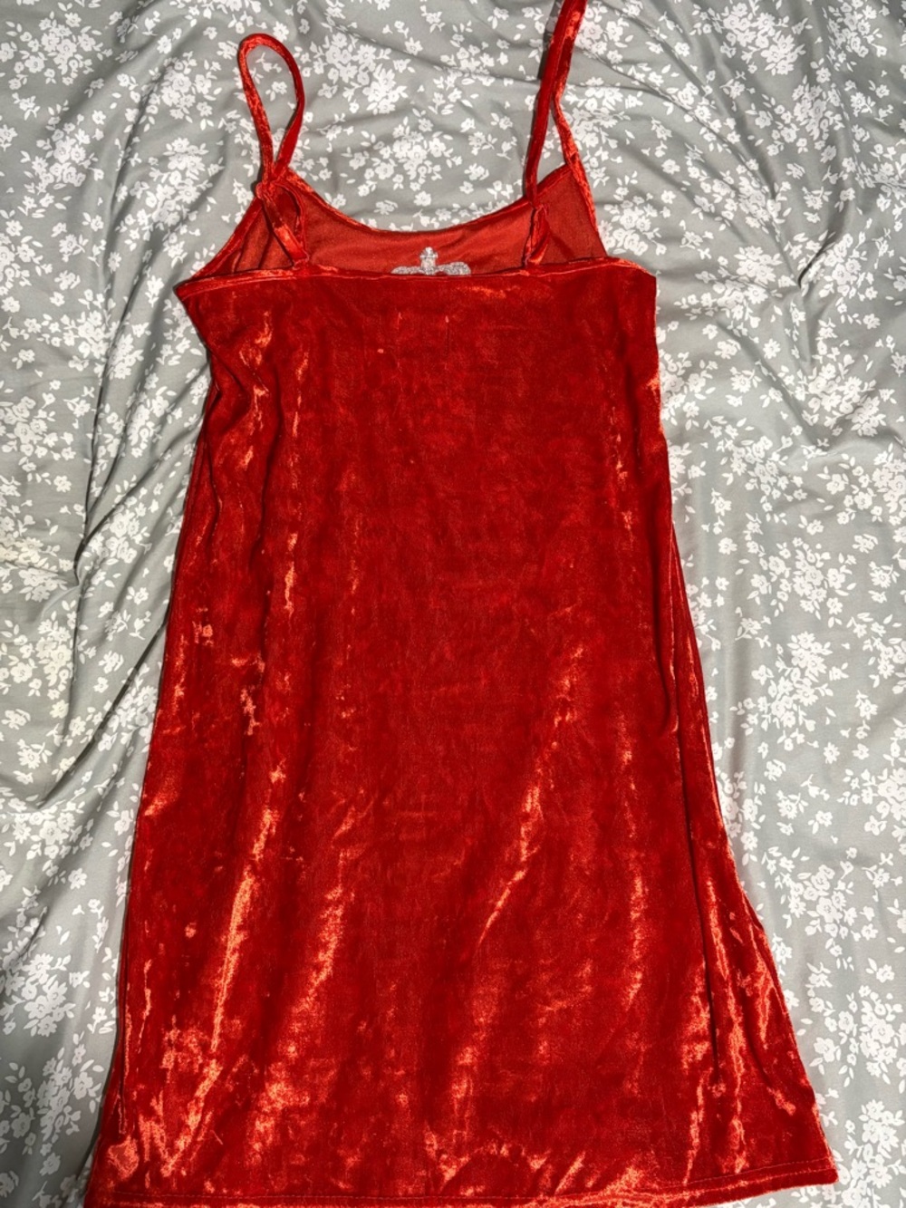 Juicy Couture Fiery Red Crushed Velvet Chemise Sz medium silver crown - Picture 2 of 3